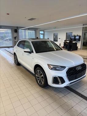 2022 Audi Q5 45 S line Premium