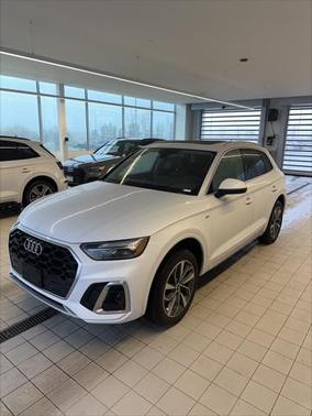 2022 Audi Q5 45 S line Premium