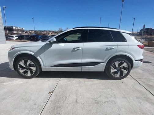 2025 Audi Q6 e-tron Premium Plus quattro