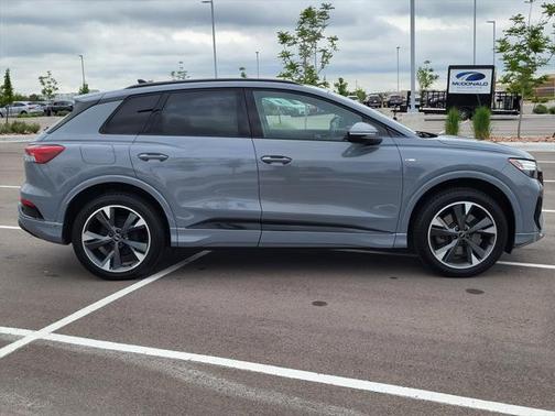 2024 Audi Q4 e-tron Prestige 50 quattro
