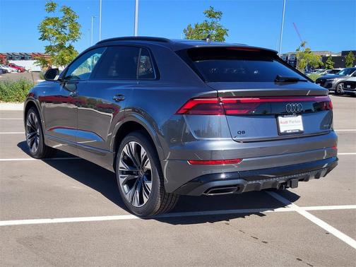 2025 Audi Q8 55 Premium Plus