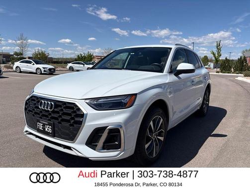 Glacier White Metallic 2023 Audi Q5 45 S line Premium