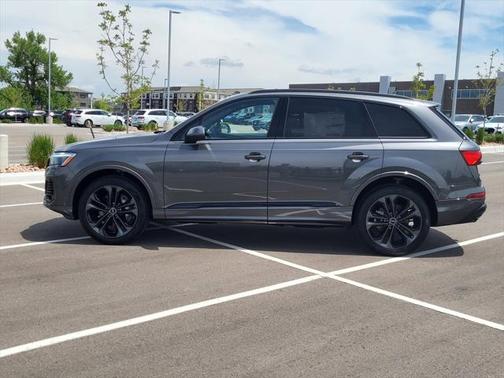 2025 Audi Q7 55 Premium Plus