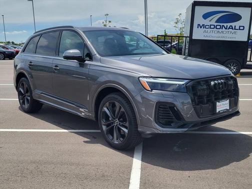 2025 Audi Q7 55 Premium Plus