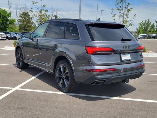 2025 Audi Q7 55 Premium Plus