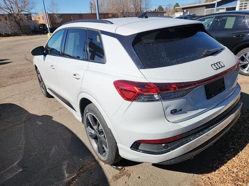 2024 Audi Q4 e-tron Premium Plus 50 quattro