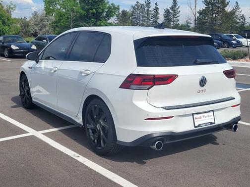 2023 Volkswagen Golf GTI 2.0T SE DSG