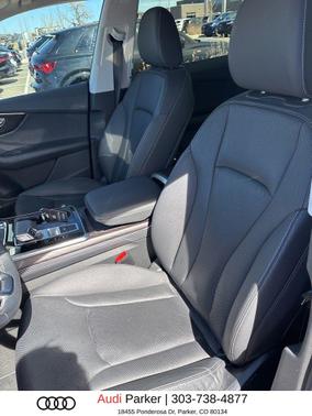 Mythos Black Metallic 2023 Audi Q8 55 Premium Plus