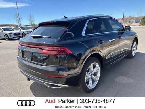 Mythos Black Metallic 2023 Audi Q8 55 Premium Plus
