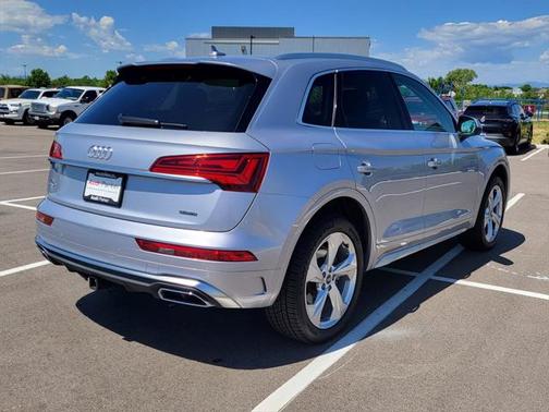 2022 Audi Q5 45 S line Premium Plus