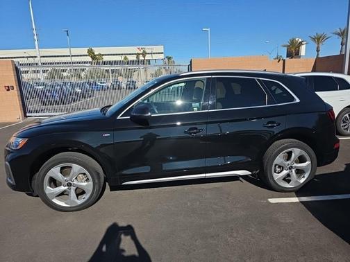 2023 Audi Q5 45 S line Premium Plus