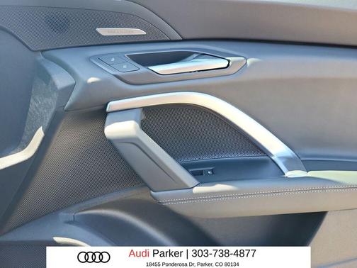 Tambora Gray Metallic 2026 Audi Q5 Premium Plus TFSI quattro S tronic