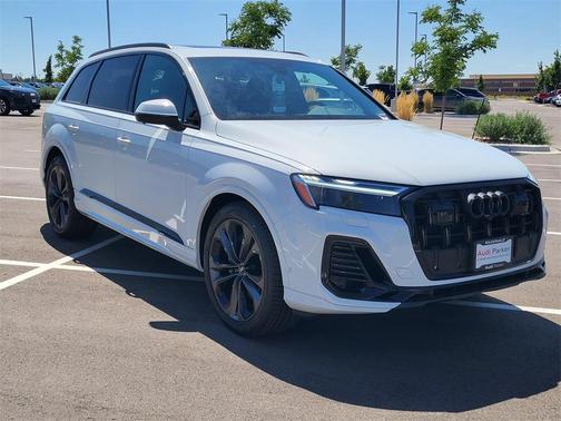 2025 Audi Q7 55 Premium Plus