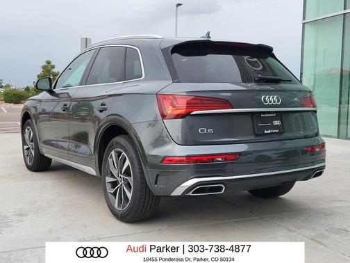 Daytona Gray Pearl Effect 2023 Audi Q5 45 S line Premium