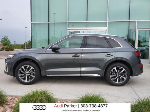 Daytona Gray Pearl Effect 2023 Audi Q5 45 S line Premium