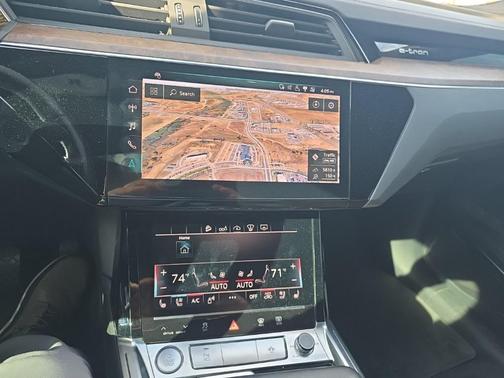 2019 Audi e-tron Premium Plus