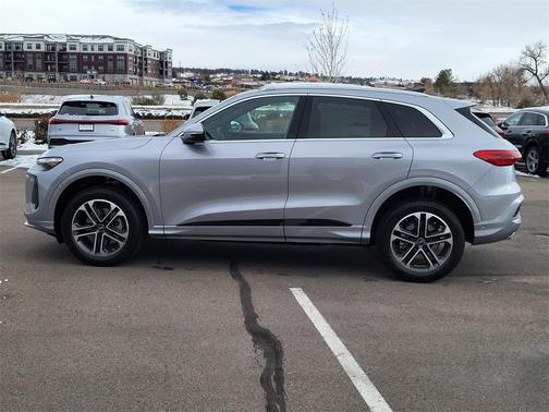 2025 Audi Q5 Premium Plus TFSI quattro S tronic