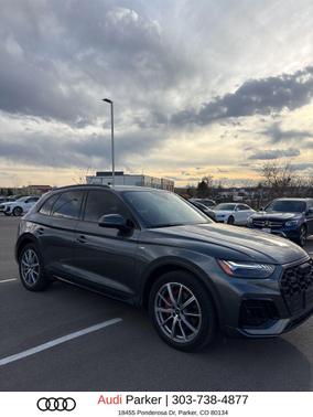Daytona Gray Pearl Effect 2024 Audi Q5 e 55 S line Prestige