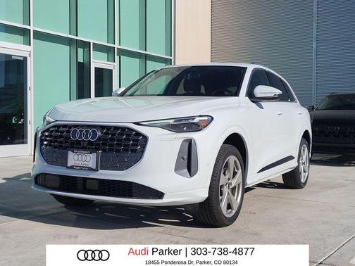 Glacier White Metallic 2026 Audi Q5 Premium Plus TFSI quattro S tronic