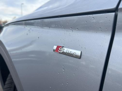 2025 Audi Q5 45 S line Premium