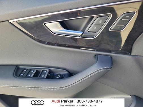 Waitomo Blue Metallic 2026 Audi Q7 55 Premium Plus