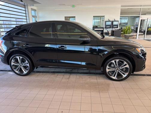 2023 Audi Q5 45 S line Prestige