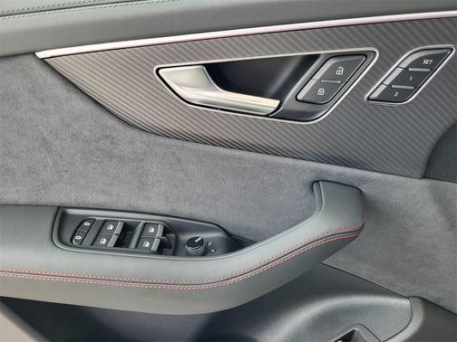 2025 Audi RS Q8 4.0T