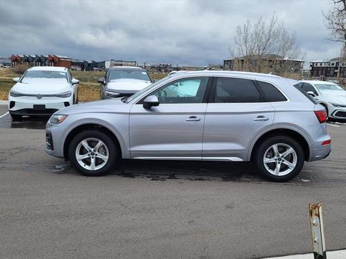 2023 Audi Q5 40 Premium