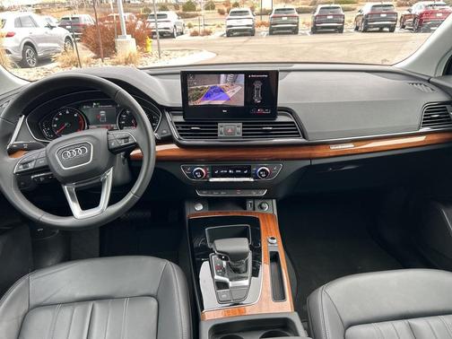 2023 Audi Q5 45 S line Premium