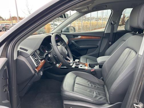 2023 Audi Q5 45 S line Premium