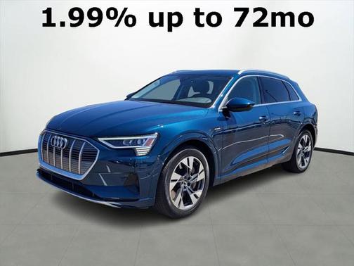 2022 Audi e-tron Premium Plus