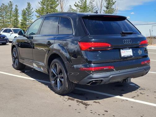 2025 Audi Q7 55 Premium Plus