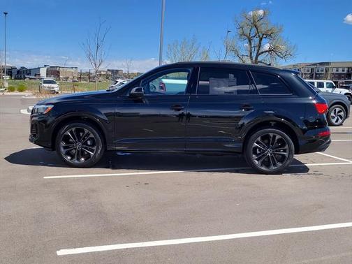2025 Audi Q7 55 Premium Plus