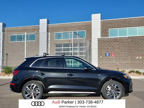 Mythos Black Metallic 2023 Audi Q5 45 S line Premium