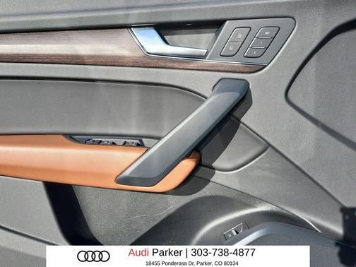 Mythos Black Metallic 2023 Audi Q5 45 S line Premium