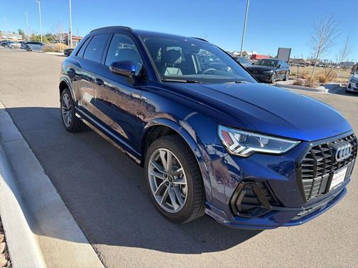 2025 Audi Q3 Premium 45 TFSI S line quattro Tiptronic