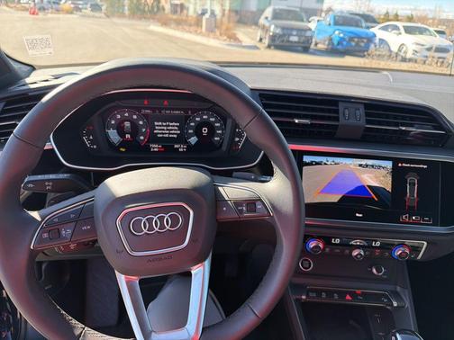 2025 Audi Q3 Premium 45 TFSI S line quattro Tiptronic