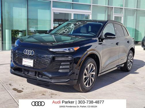 Mythos Black Metallic 2025 Audi Q6 e-tron Premium quattro