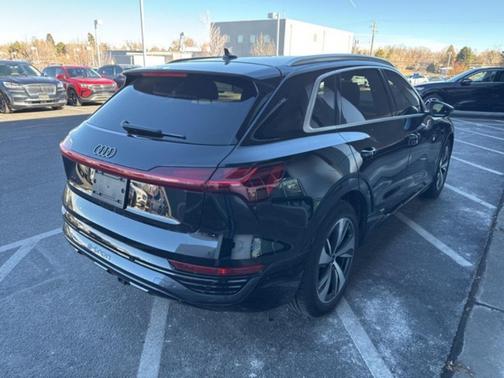 2024 Audi Q8 e-tron Premium Plus