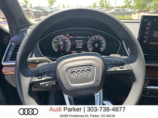 Mythos Black Metallic 2024 Audi Q5 e 55 S line Premium Plus
