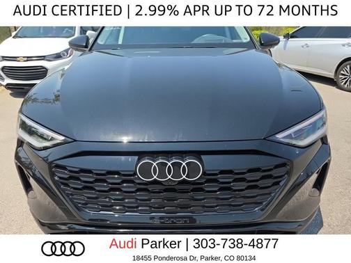 Mythos Black Metallic 2024 Audi Q8 e-tron Prestige