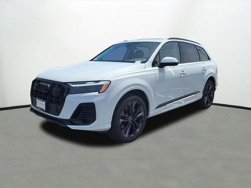 2025 Audi Q7 55 Premium Plus