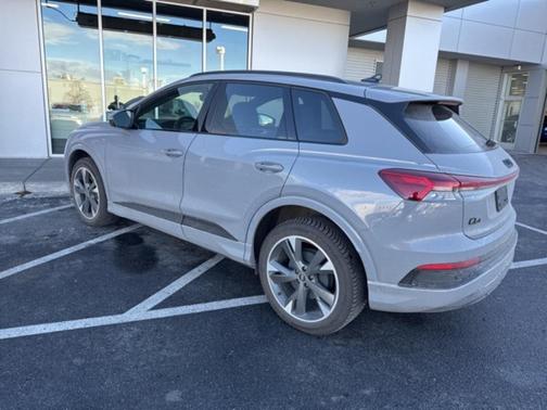 2024 Audi Q4 e-tron Premium Plus 50 quattro
