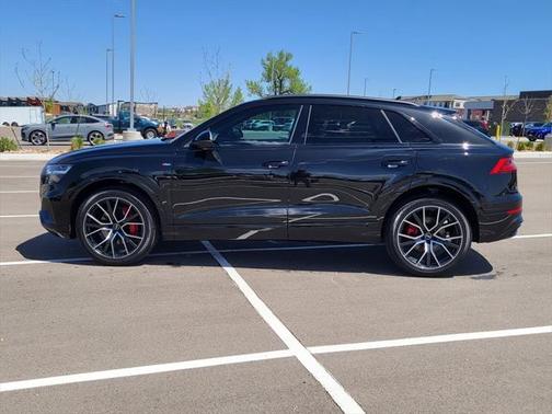 2022 Audi Q8 55 Premium Plus