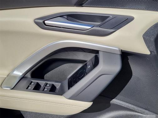 2025 Audi Q5 Premium TFSI quattro S tronic