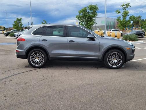 2017 Porsche Cayenne S