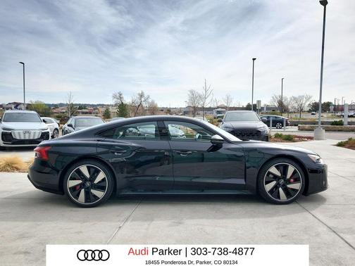 Mythos Black Metallic 2025 Audi S e-tron GT Premium Plus