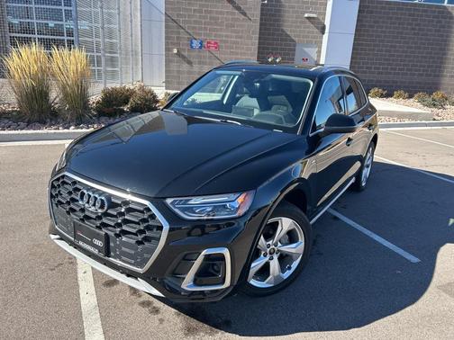 2023 Audi Q5 45 S line Premium Plus