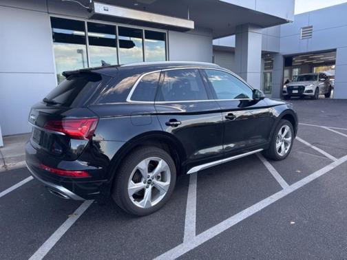 2023 Audi Q5 45 S line Premium Plus