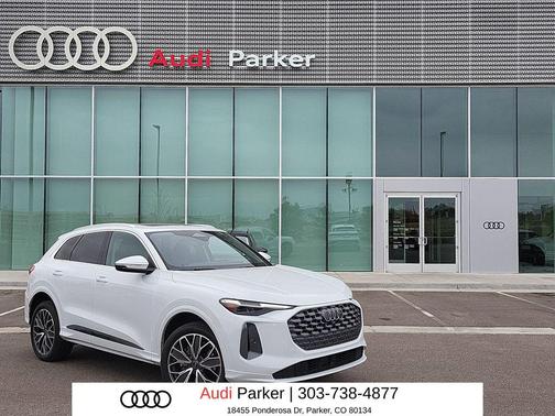 Glacier White Metallic 2025 Audi Q5 Premium Plus TFSI quattro S tronic